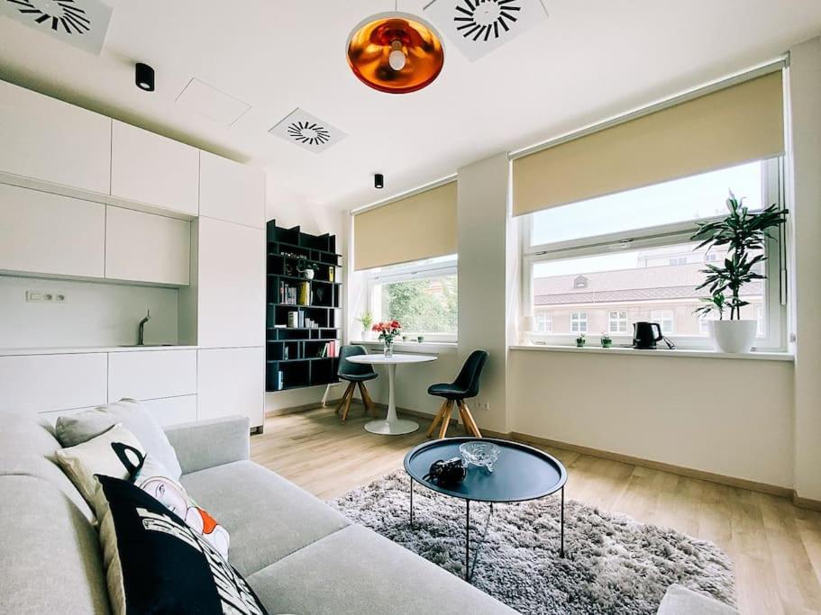 New In Quiet Part Of The Center * Pressburg