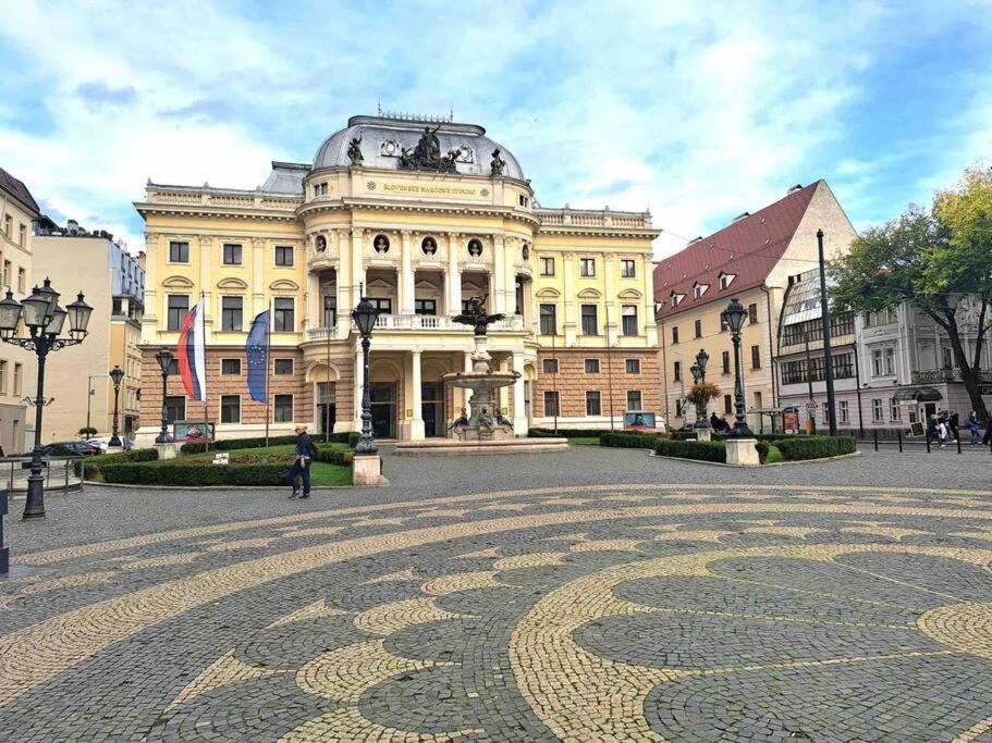 Apartman New In Quiet Part Of The Center