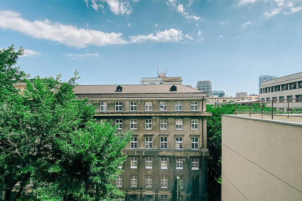 New In Quiet Part Of The Center * Pressburg